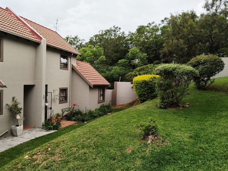 3 Bedroom Duplex For Sale in Allen's Nek - Photo 1