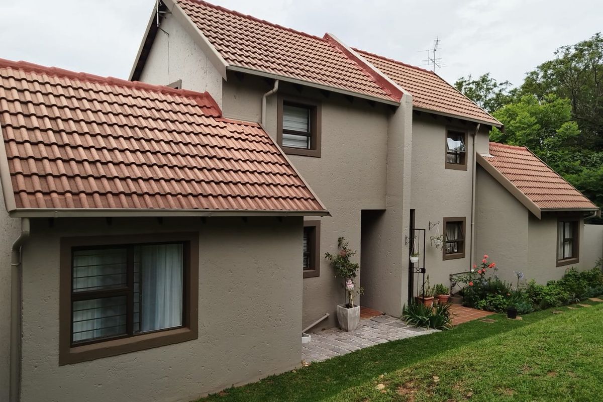 3 Bedroom Duplex For Sale in Allen's Nek - Photo 4