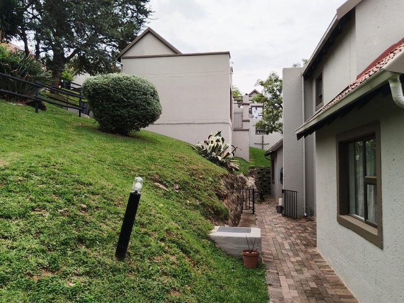 3 Bedroom Duplex For Sale in Allen's Nek - Photo 7