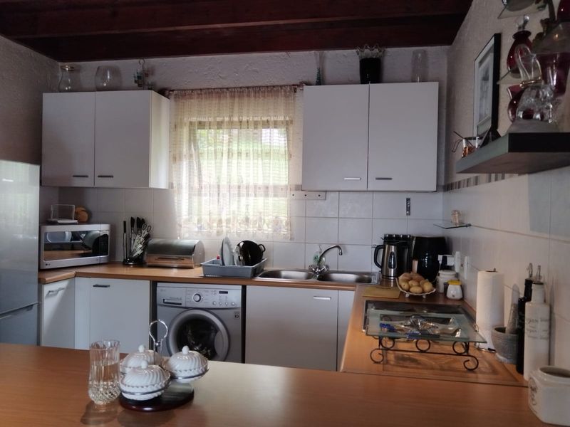 3 Bedroom Duplex For Sale in Allen's Nek - Photo 10