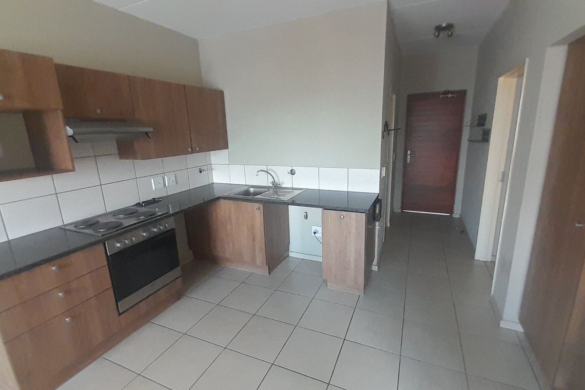 2 bedroom Low cost uptown living at its best! - Photo 5