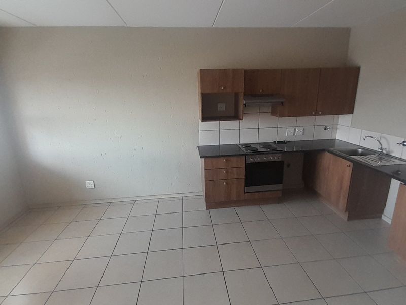 2 bedroom Low cost uptown living at its best! - Photo 4