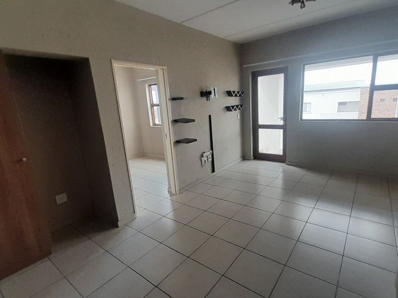 2 bedroom Low cost uptown living at its best! - Photo 7
