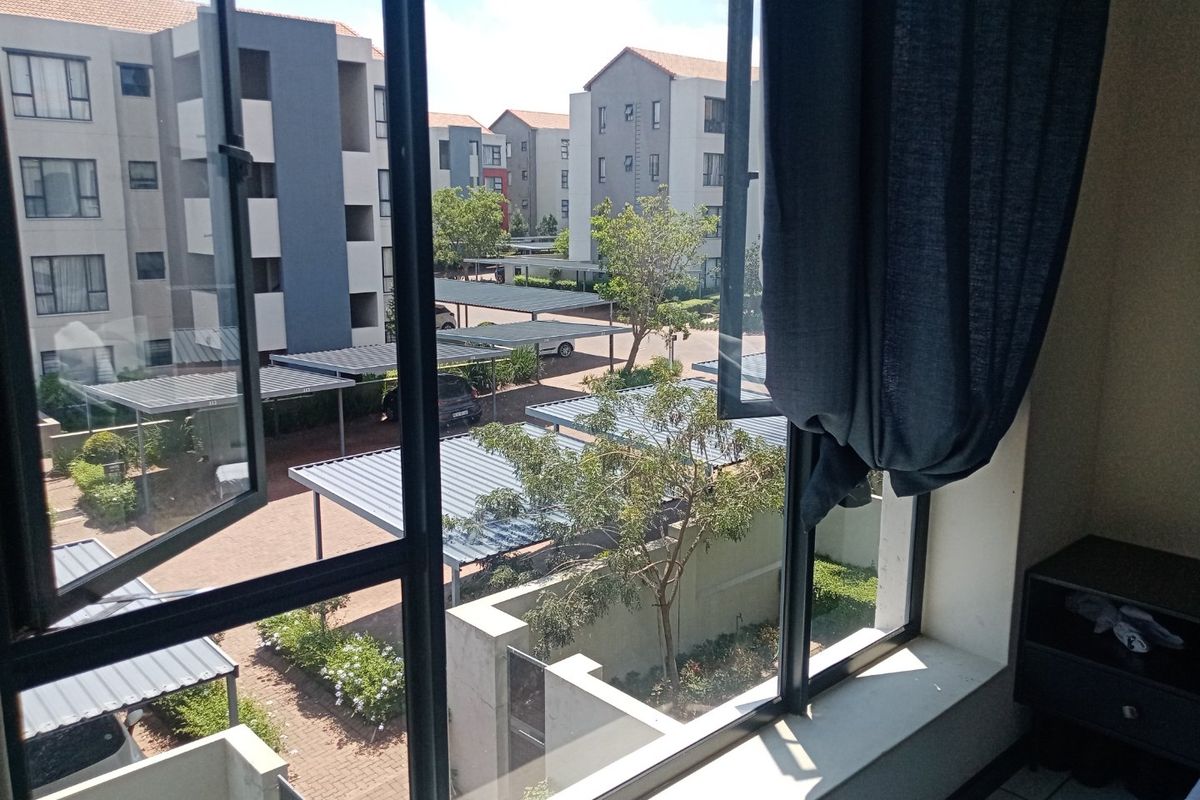 Step Into Effortless Modern Living With This Beautifully Designed Apartment, Where Style Meets Comfort. - Photo 2