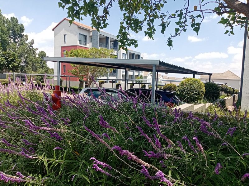 Step Into Effortless Modern Living With This Beautifully Designed Apartment, Where Style Meets Comfort. - Photo 3