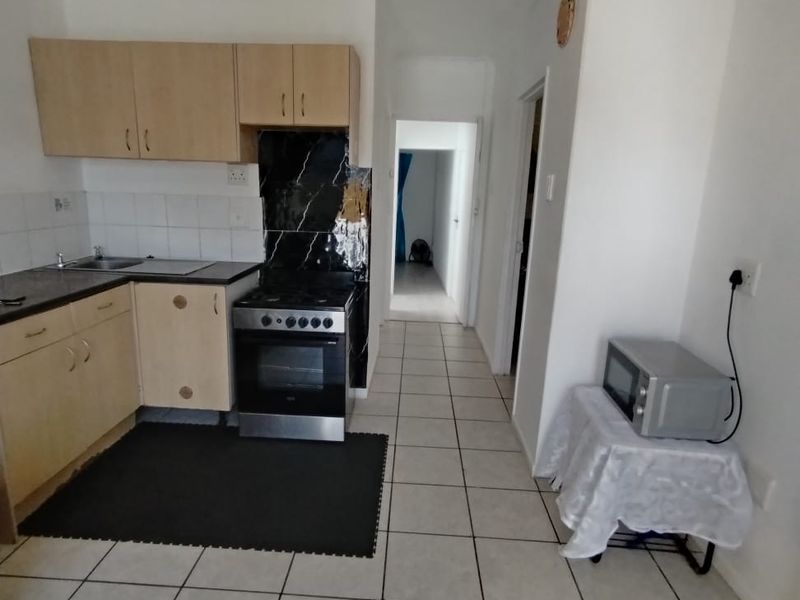 SOLE EXCLUSIVE MANDATE - 4 BEDROOMED HOUSE IN QUIET CLOSE - PELICAN PARK - Photo 3