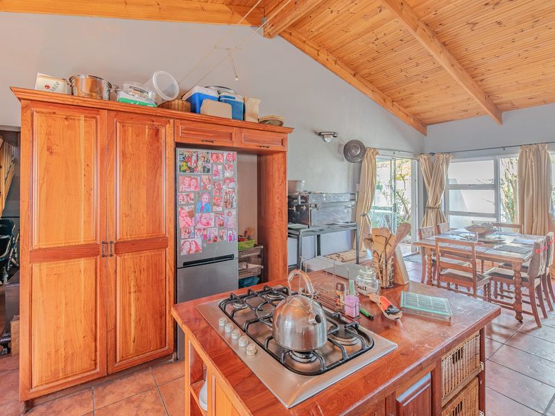 Double-Story Home with Flatlet Potential and Scenic Views - Photo 4