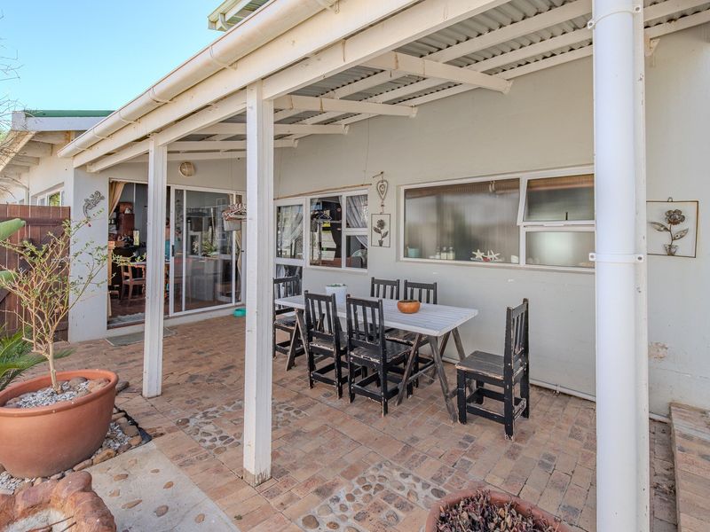 Double-Story Home with Flatlet Potential and Scenic Views - Photo 10