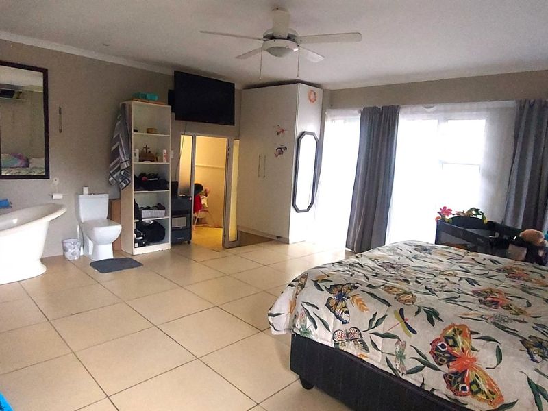 Charming Coastal Living in Sought-After Bonza Bay - Photo 6