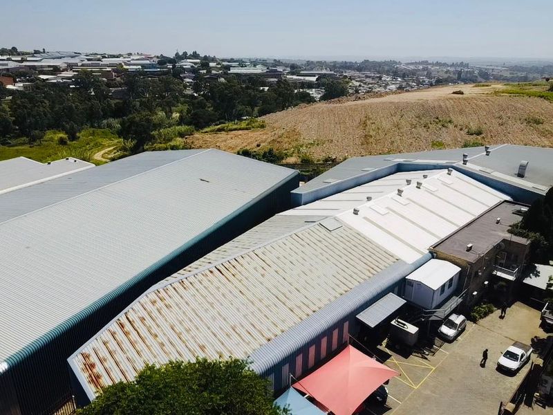 2,728m2 Industrial Facility with 3 Entrances | 200 Amps Power | For Sale - Photo 3