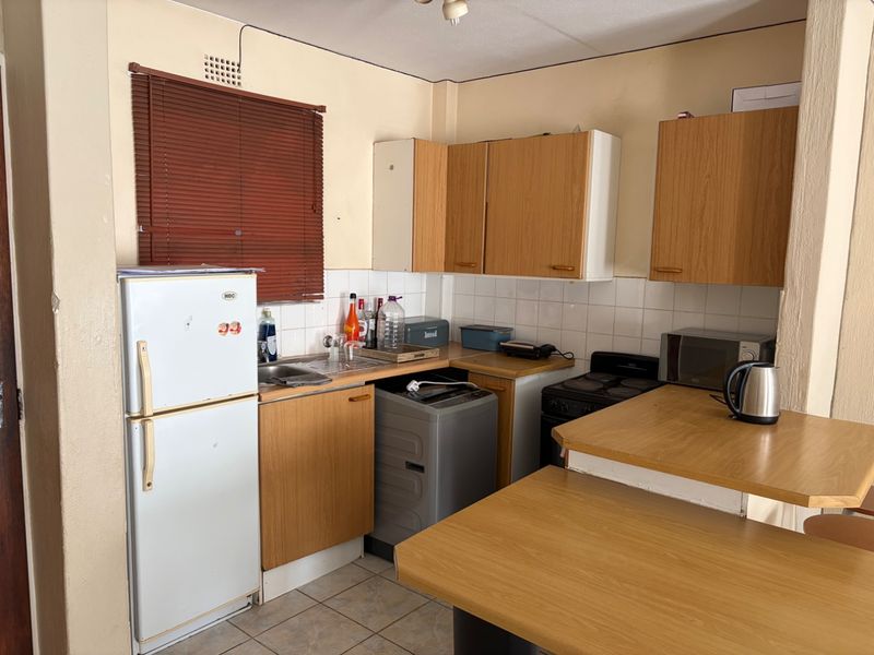 3 bedroom, 1 bathroom  GROUND FLOOR Apartment for sale in La Montagne  - Photo 2