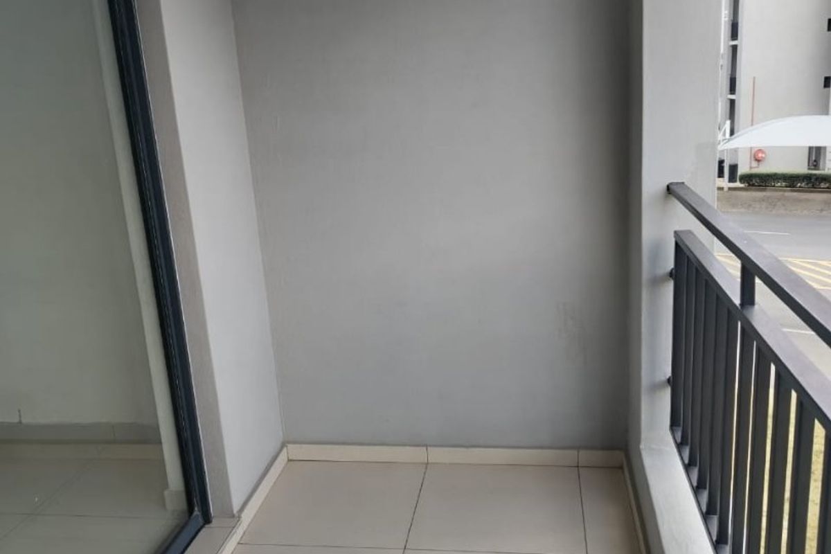 2 bed 1 bath apart for sale in Carlswald - Photo 2