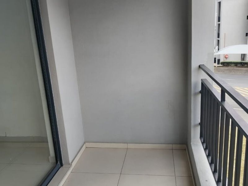 2 bed 1 bath apart for sale in Carlswald - Photo 2