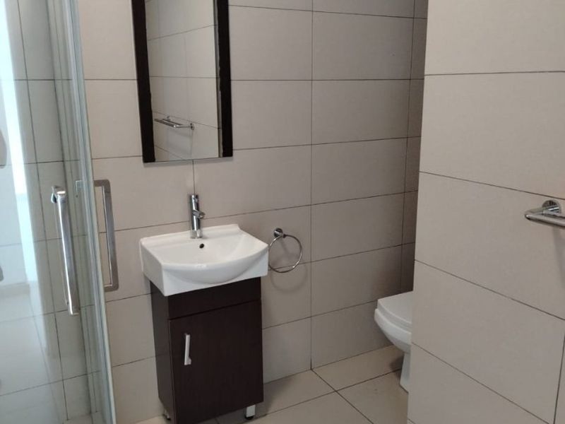 2 bed 1 bath apart for sale in Carlswald - Photo 4