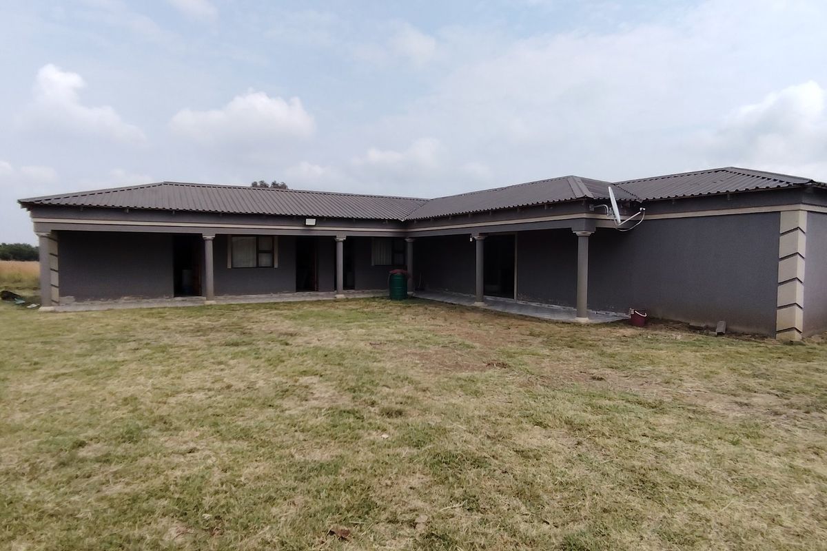 Versatile Agricultural Plot with Excellent Income Potential - Photo 3