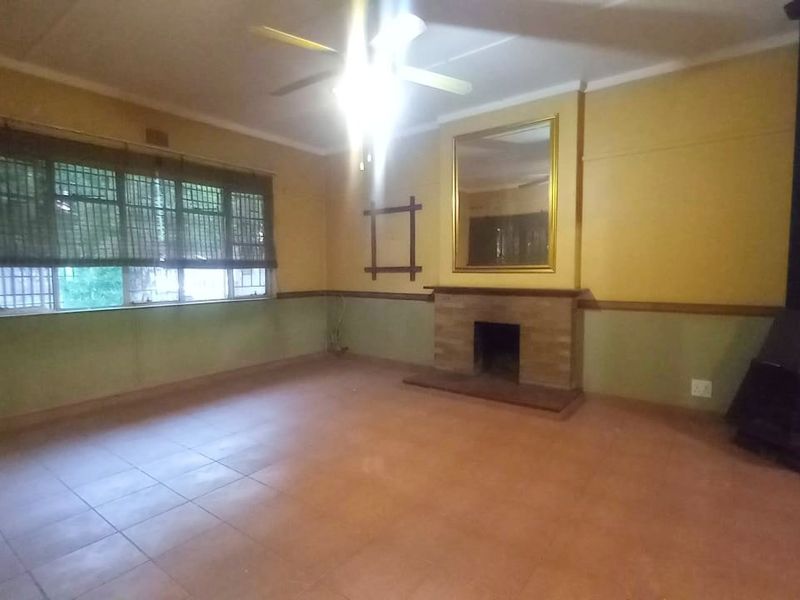 Spacious Family Home with Flatlet  - Photo 3