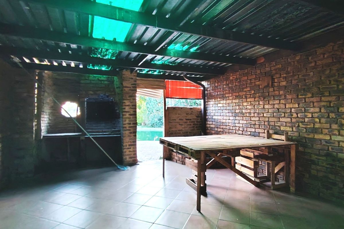 Neat three bedroom family home for sale in Rothdene - Photo 4