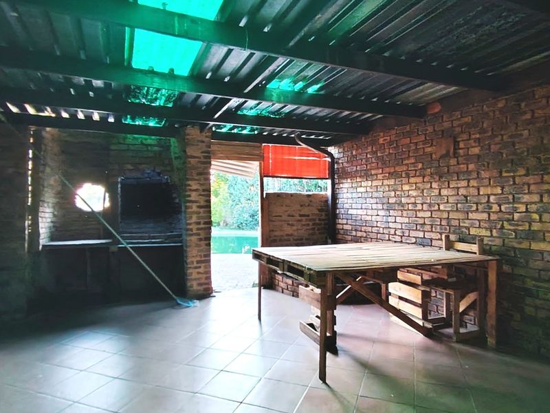 Neat three bedroom family home for sale in Rothdene - Photo 4