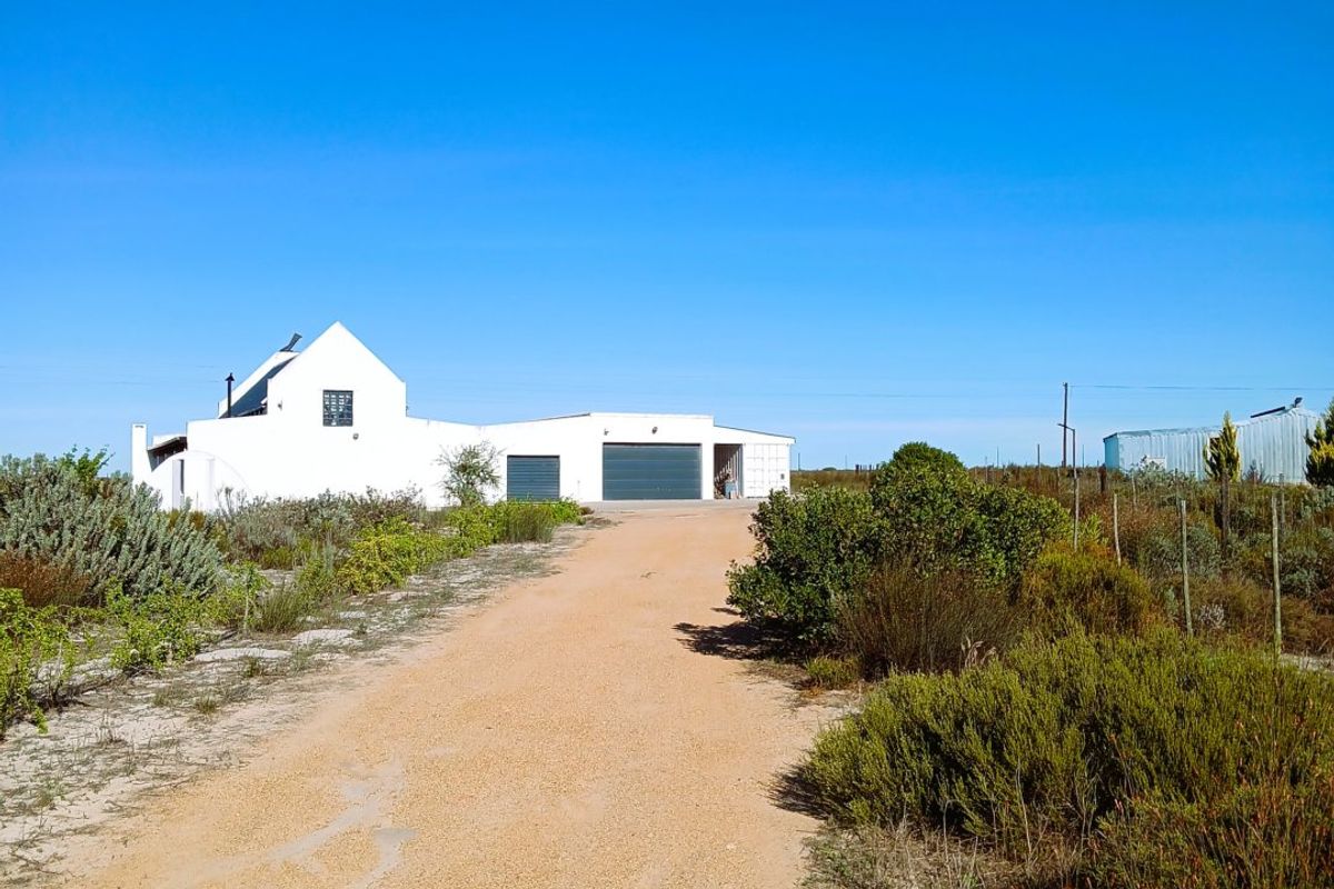 Peaceful Smallholding with Two Homes in Hopefield - Photo 2