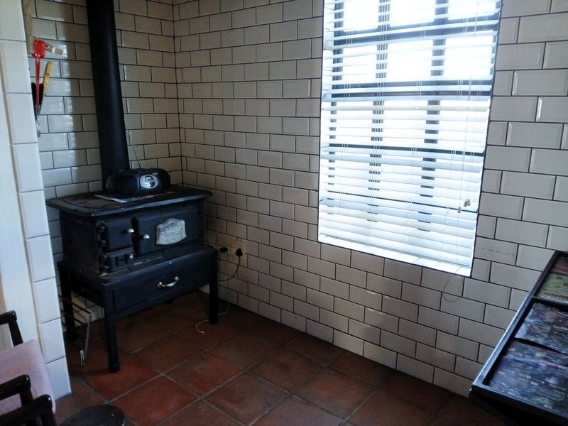 Peaceful Smallholding with Two Homes in Hopefield - Photo 7