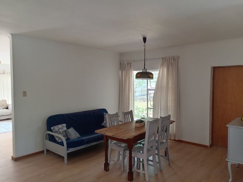 Spacious 4 Bedroom Family Home on Large Double Erf For Sale Opposite Hopefield High School  - Photo 10