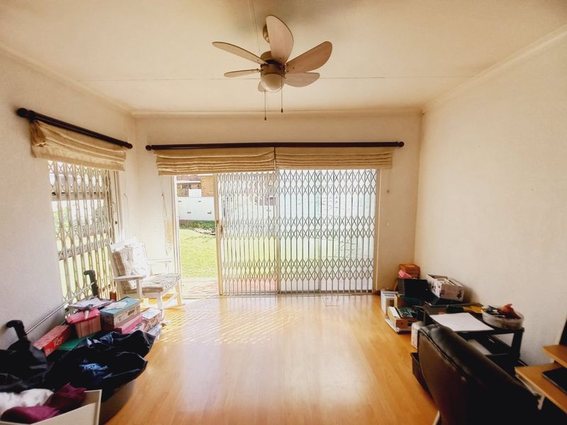 Cosy 3 Bedroom Family Home in a Secure Complex Offering Comfort, Convenience, and Great Potential - Photo 7