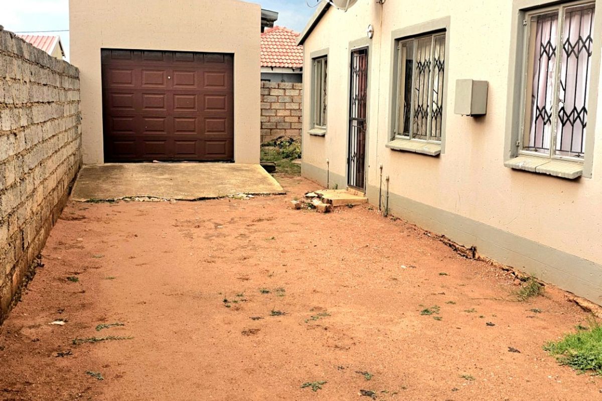 3 Bedroom house  - Photo 3