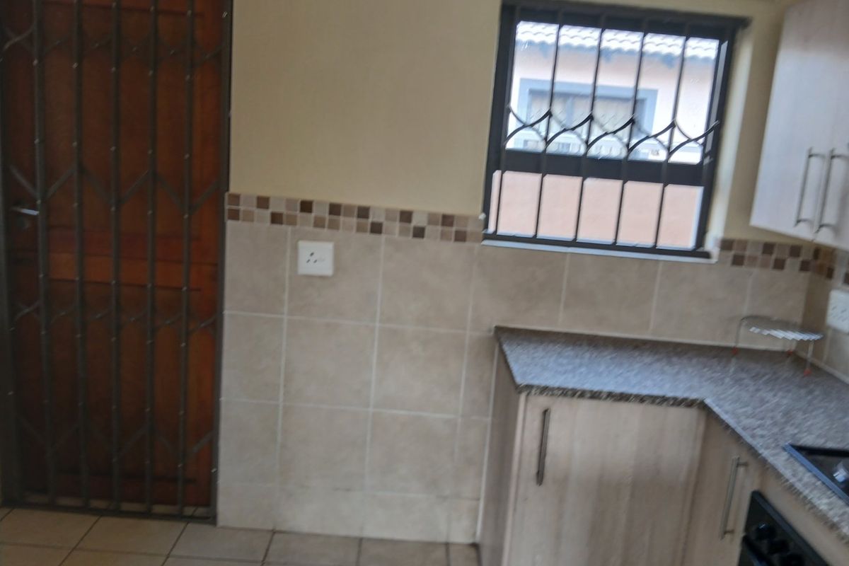 3 bed  duplex townhouse in Montana  available 1 August 2026 - Photo 4