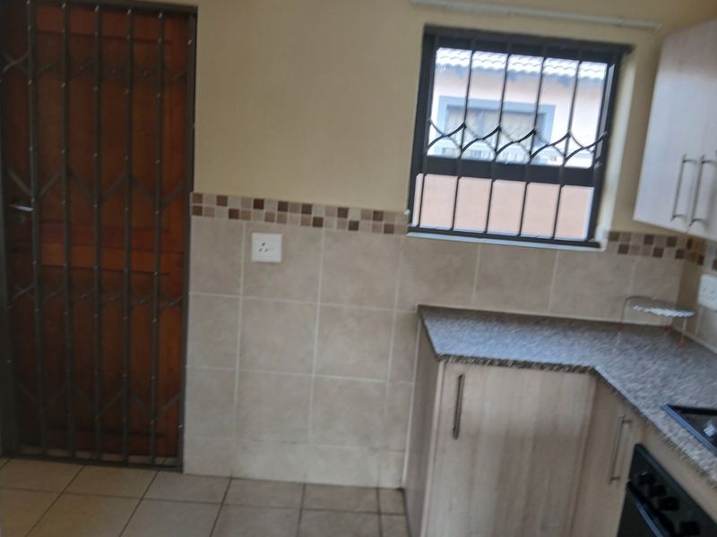 3 bed  duplex townhouse in Montana  available 1 August 2026 - Photo 4