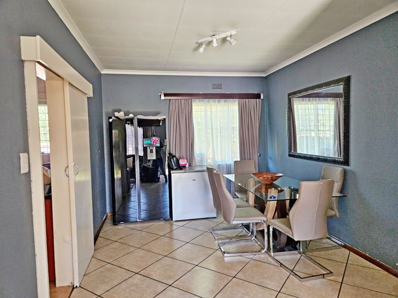 Lovely 3-Bedroom Simplex – A Family Home of Space and Flexibility - Photo 3