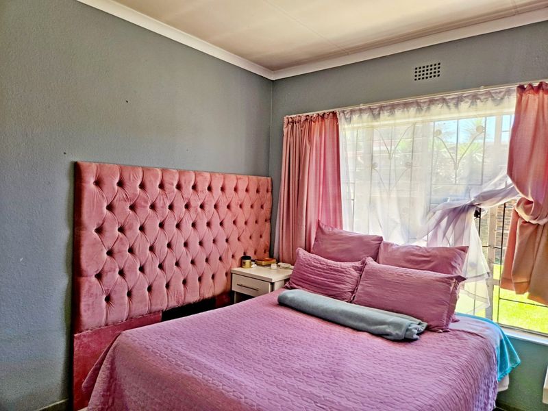 Lovely 3-Bedroom Simplex – A Family Home of Space and Flexibility - Photo 10