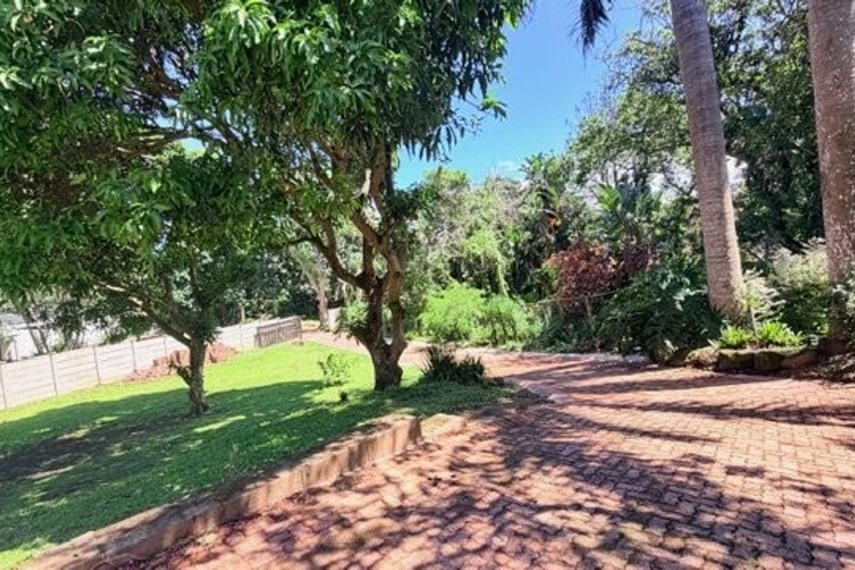 Spacious Home With Flatlet On A Large Stand In Munster/Glenmore - Photo 3