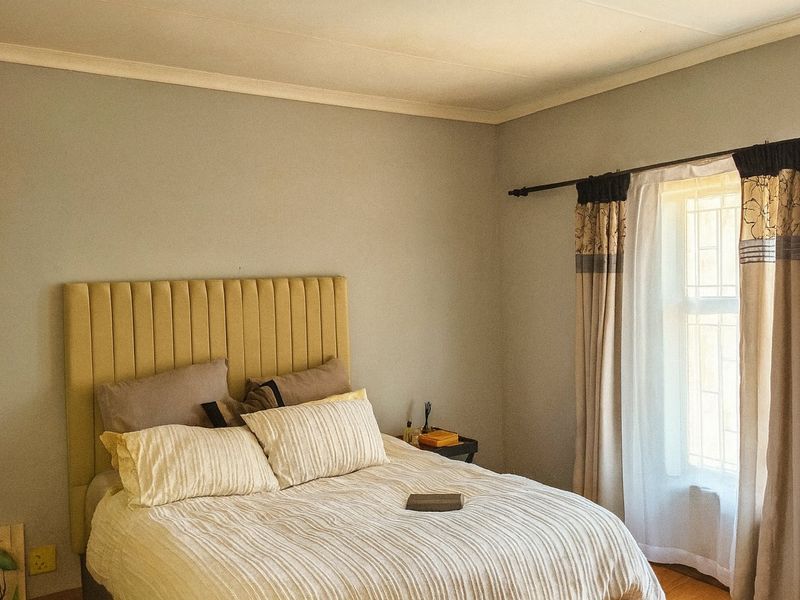 Chic Townhouse in Birchleigh North - Photo 7