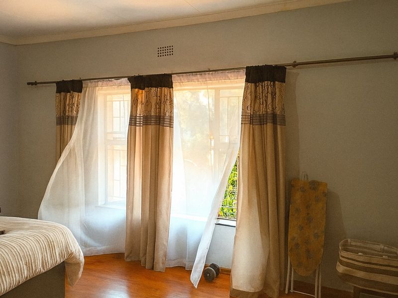 Chic Townhouse in Birchleigh North - Photo 8