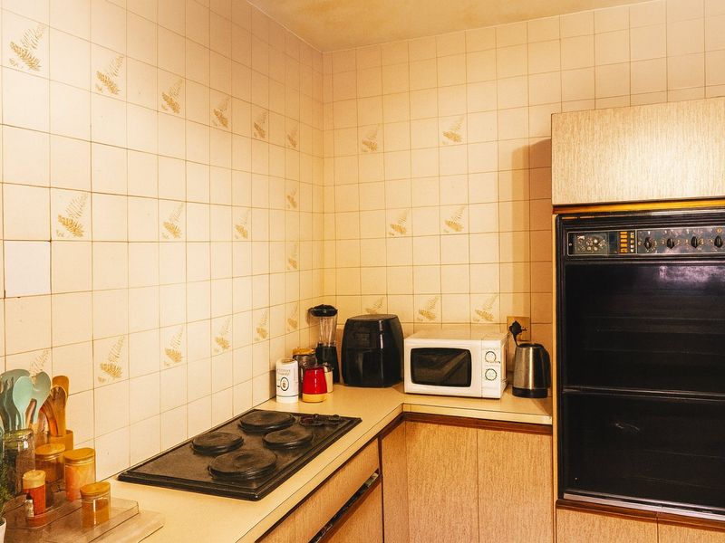 Chic Townhouse in Birchleigh North - Photo 4