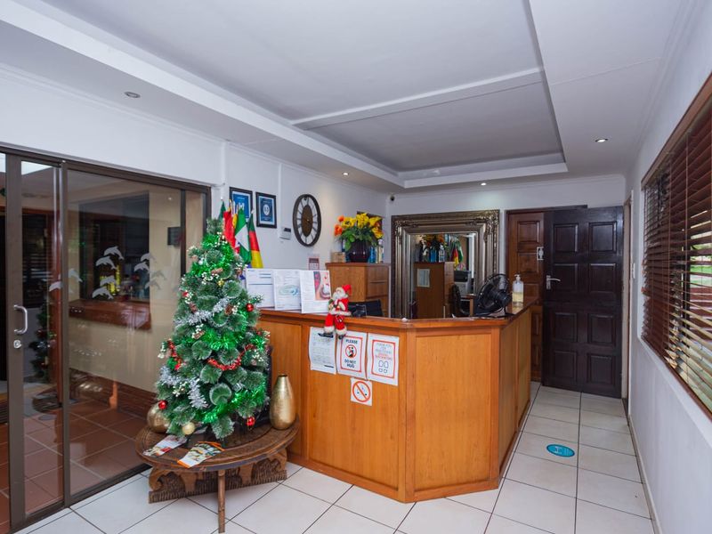 Beautiful, Tranquil Chartwell Guest Lodge For Sale - Photo 4