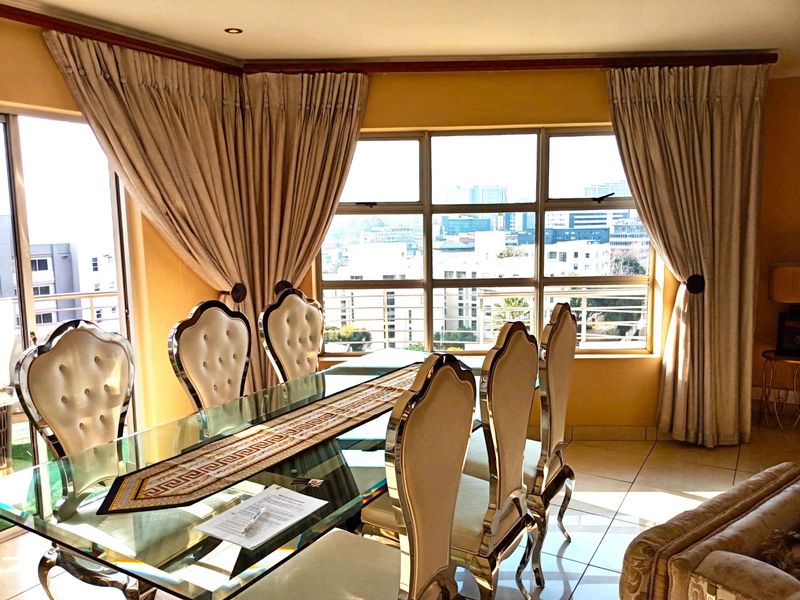 2-Bedroom Apartment in Sandhurst For Sale - Photo 4