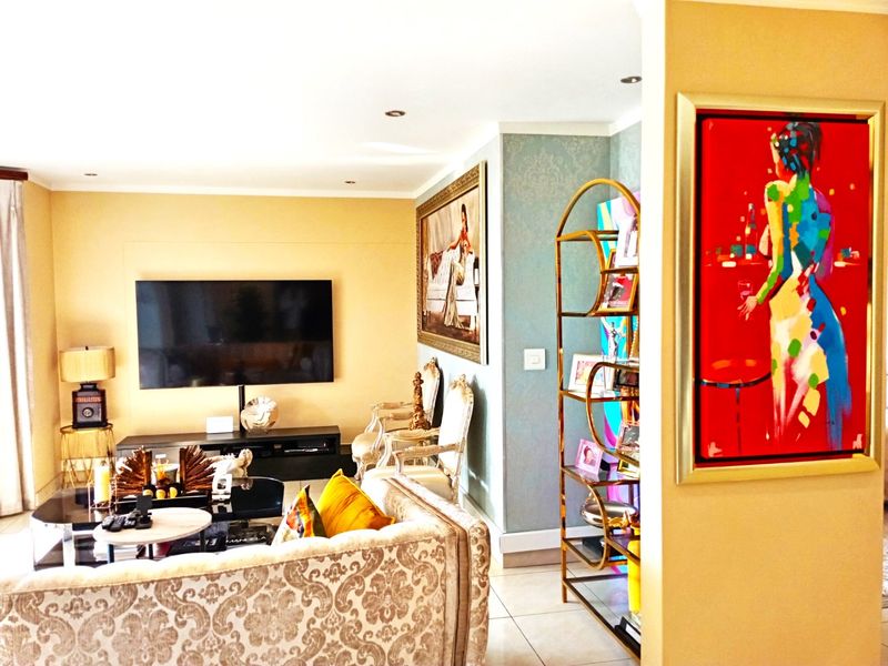 2-Bedroom Apartment in Sandhurst For Sale - Photo 9