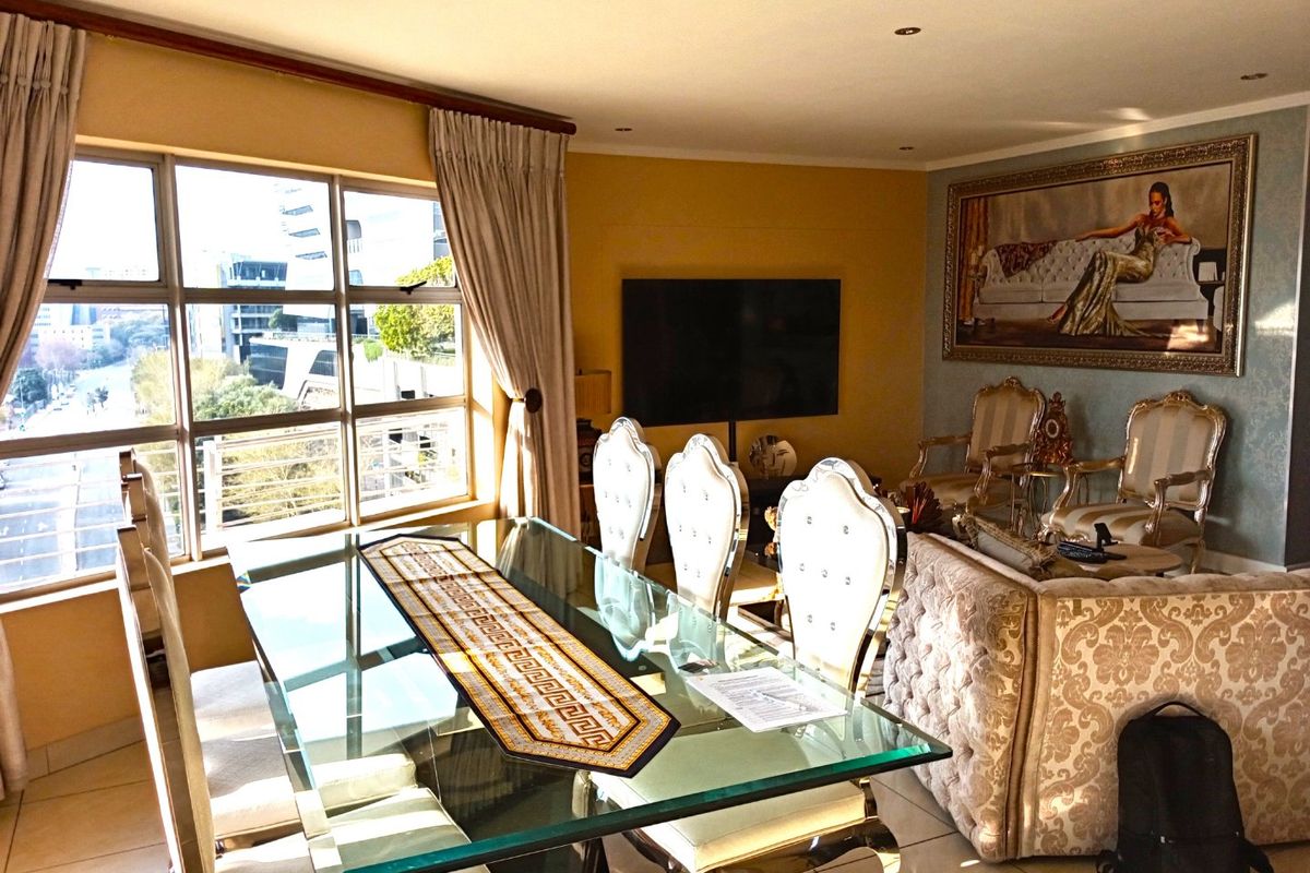 2-Bedroom Apartment in Sandhurst For Sale - Photo 5
