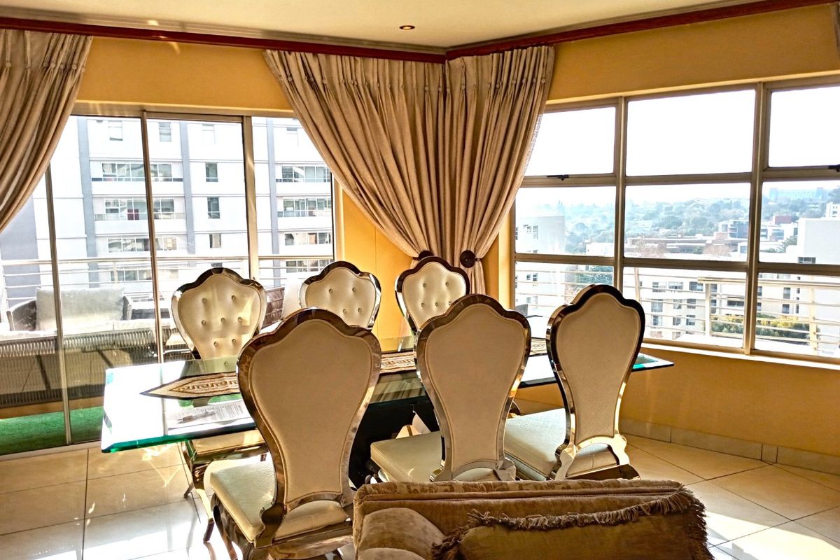 2-Bedroom Apartment in Sandhurst For Sale - Photo 2