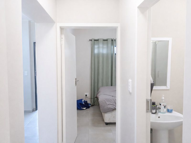 2-Bedroom, 2-Bathroom Apartment For Sale in Waterfall Ridge - Photo 10