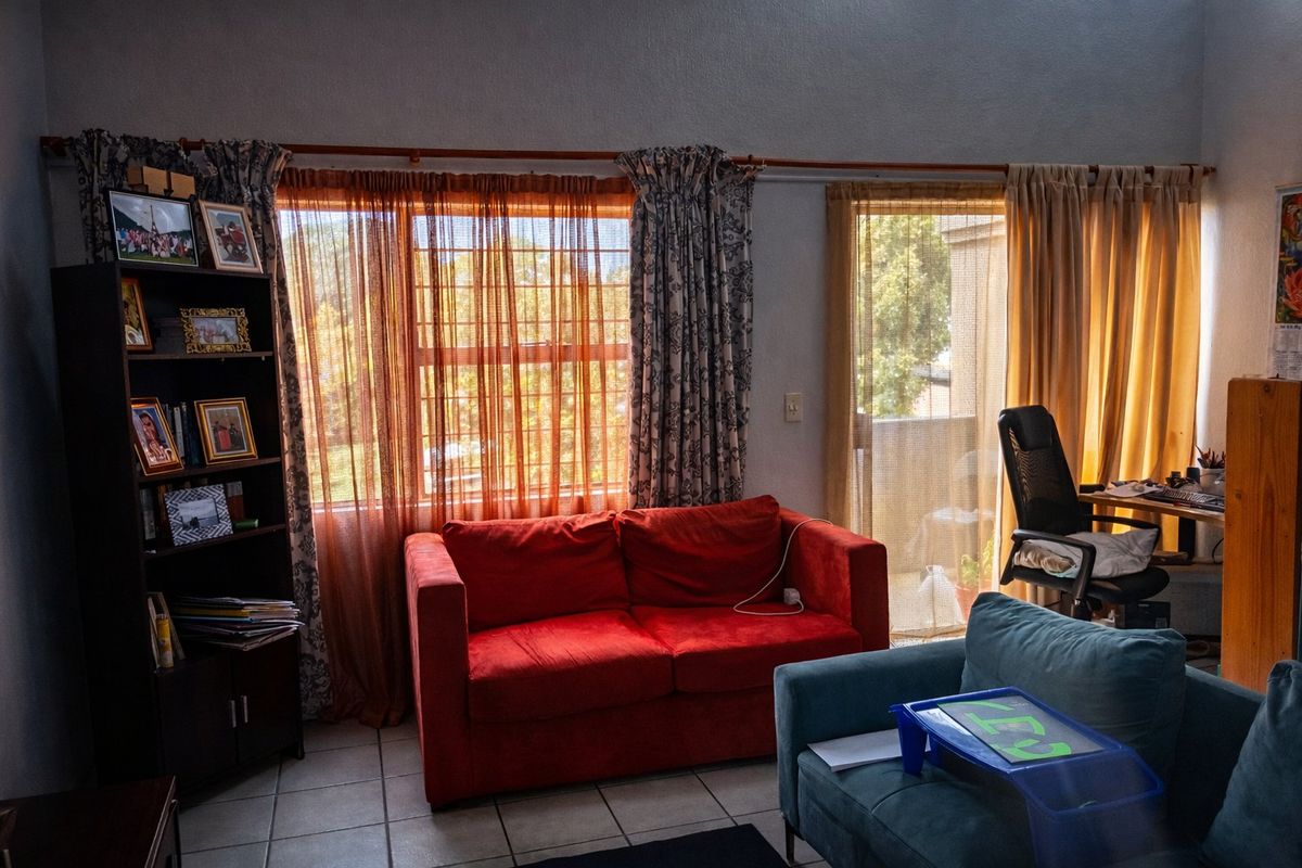 2-Bedroom, 1.5 Bathroom Apartment For Sale - Photo 5