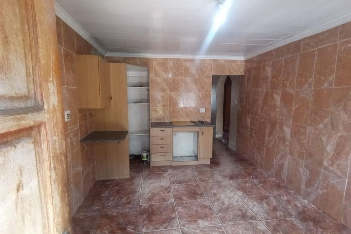 House For Sale in Eldarado Park, Soweto - Photo 3