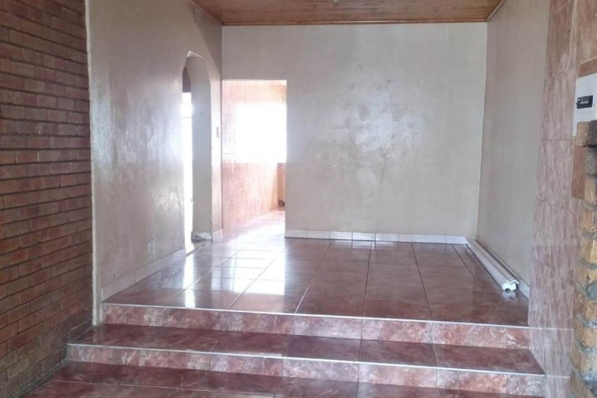 House For Sale in Eldarado Park, Soweto - Photo 5