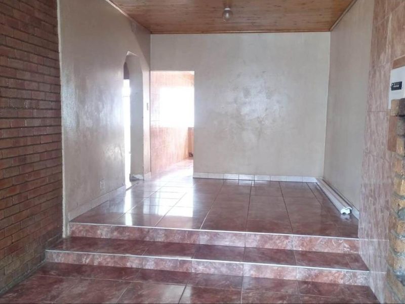 House For Sale in Eldarado Park, Soweto - Photo 5