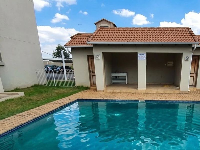 LOVELY 2 BEDROOM APARTMENT FOR SALE!!! - Photo 10