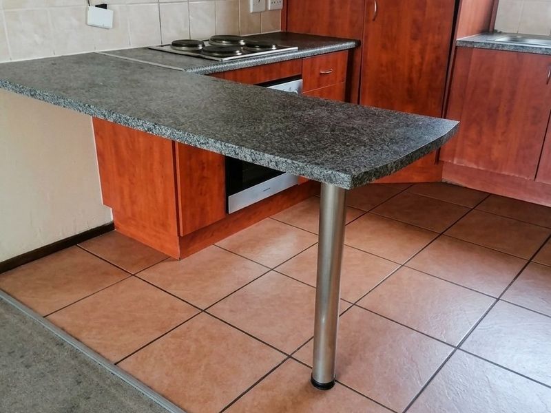 LOVELY 2 BEDROOM APARTMENT FOR SALE!!! - Photo 9