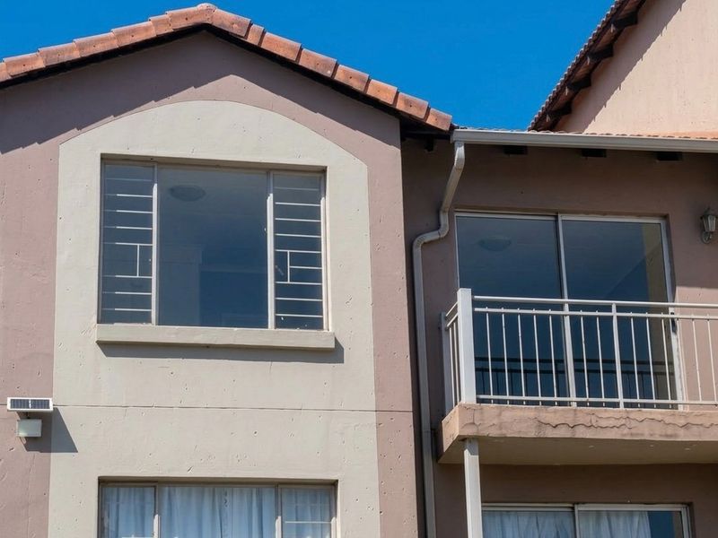 LOVELY 2 BEDROOM APARTMENT FOR SALE!!! - Photo 7