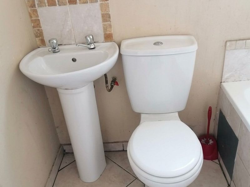 LOVELY 2 BEDROOM APARTMENT FOR SALE!!! - Photo 8