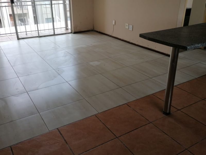 LOVELY 2 BEDROOM APARTMENT FOR SALE!!! - Photo 3